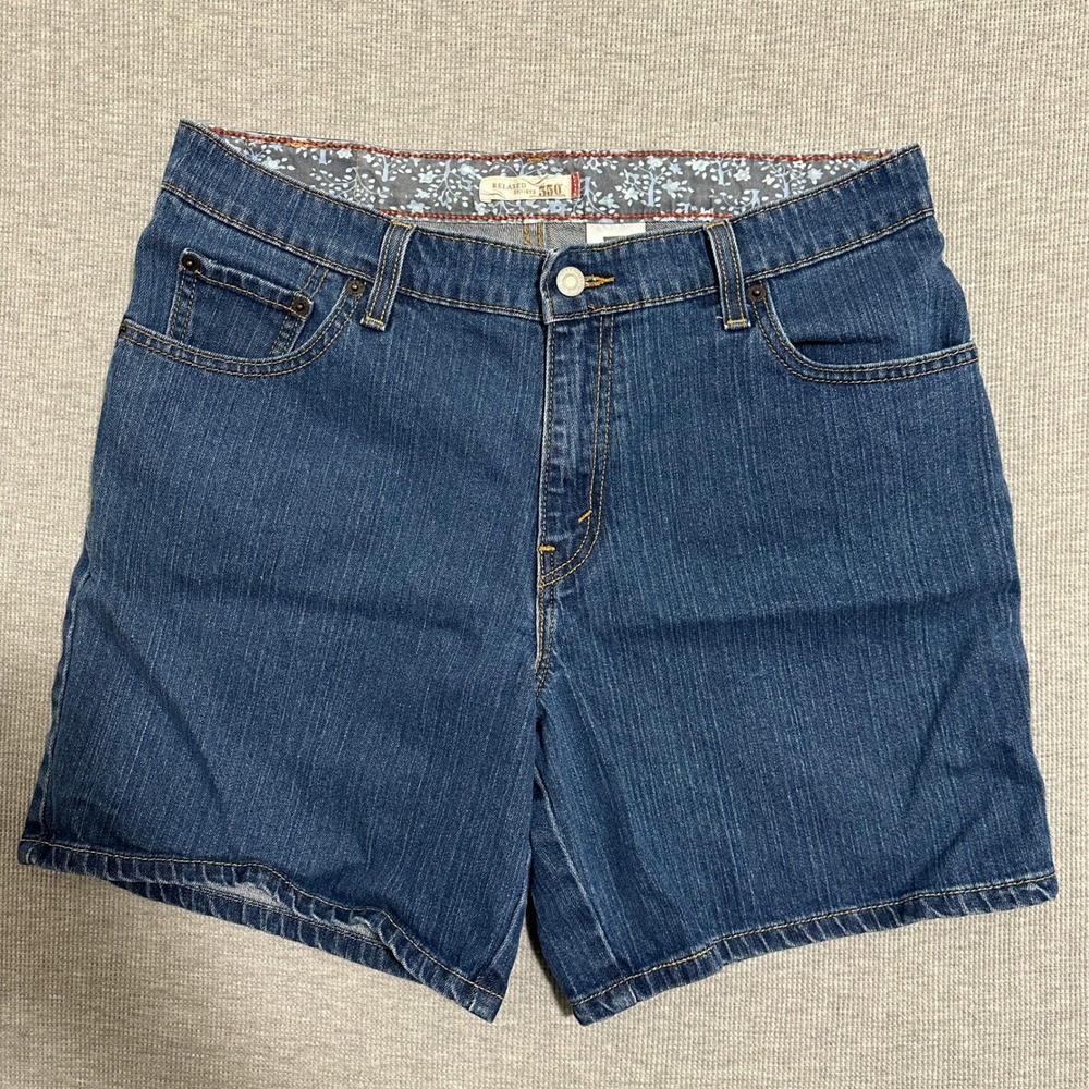Levis 550 Relaxed Shorts Denim Medium Wash Mid Rise Stretch Blue Womens 14
